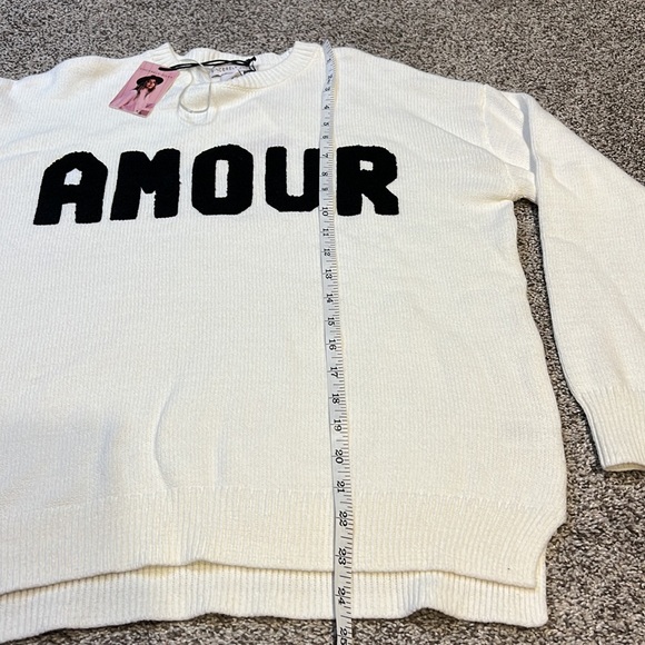 Sincerely Jules “AMOUR” Sweater NWT - Picture 8 of 9